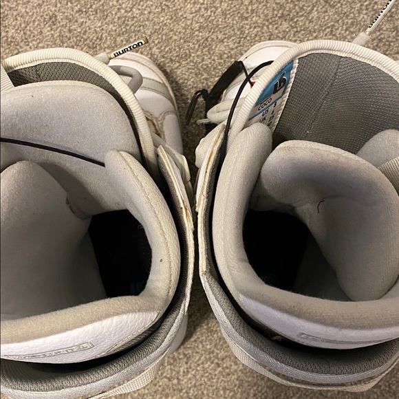 Burton White Snowboard Boots with Gray Highlights, good condition. - Picture 7 of 9